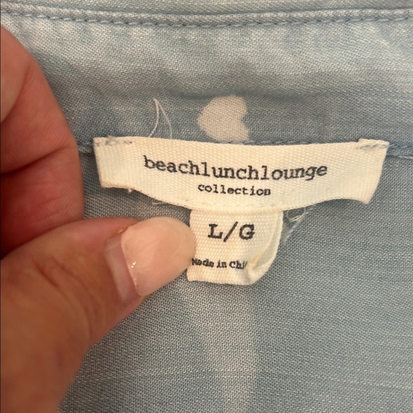 Beachlunchlounge Sky Blue Blouse with White Hearts - Picture 2 of 9